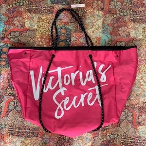 NWT Victoria’s Secret Expandable Tote